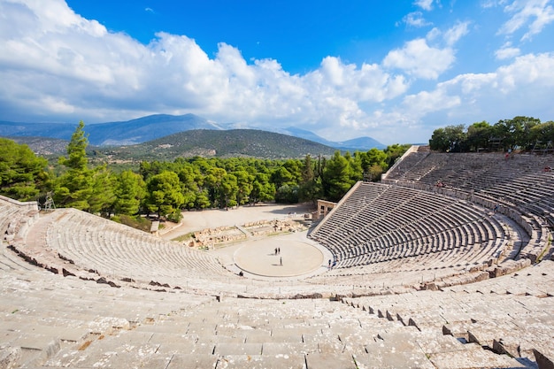 Seminar & Consciousness Center — amphitheater inspiration